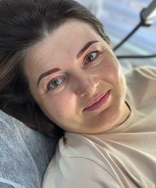 Щаслива клієнтка Альона